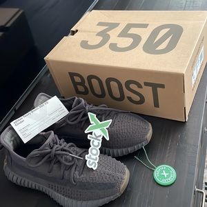 Size 6 Yeezy Boost 350 
